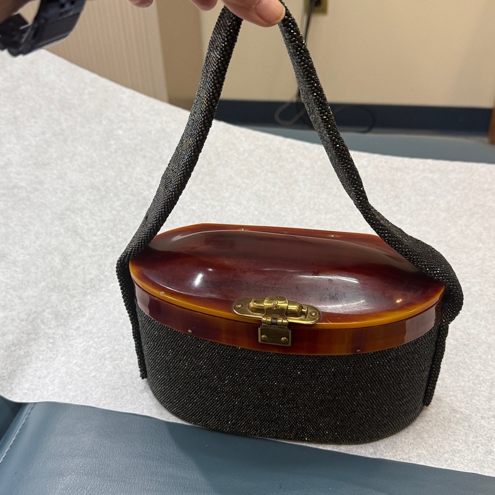 Vintage Bakelite box purse - Picture 6 of 15